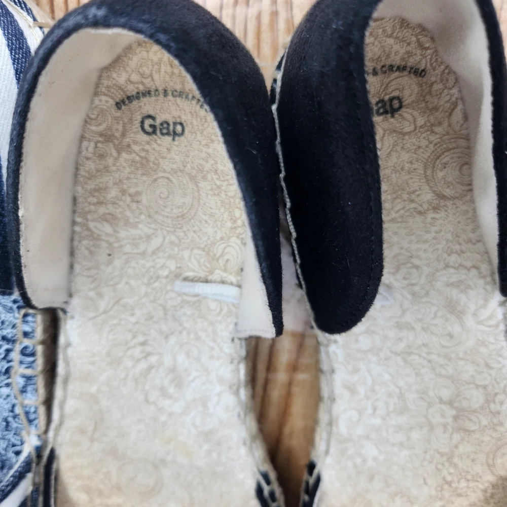 Gap 2‎ Pairs of Espadrille Slip On Shoes Size 9